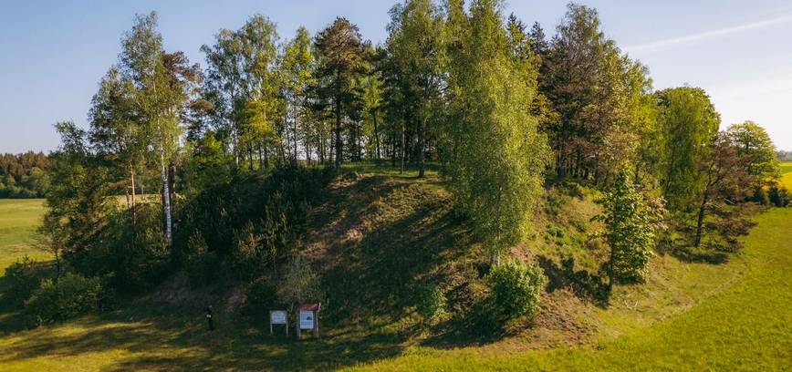 Piliakalnių kelias