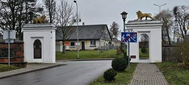 Dvaro sodybos Baltieji vartai