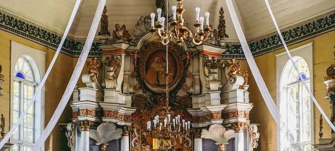 Tverų Švč. Mergelės Marijos Apsilankymo bažnyčia su varpine